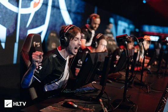 某队从控球 某队从控球